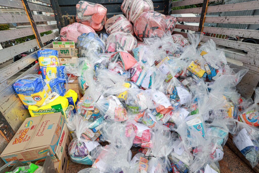 donation-hatyai-southern-thailand-flood-love-andaman